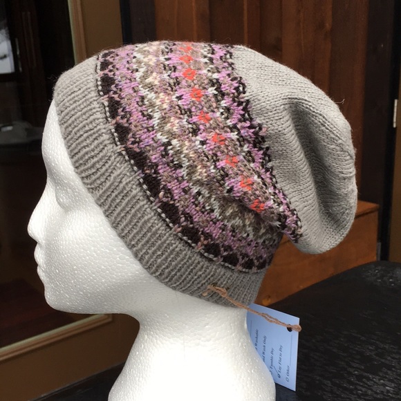 Hand Knit Nordic Hat/Toque - Picture 1 of 5